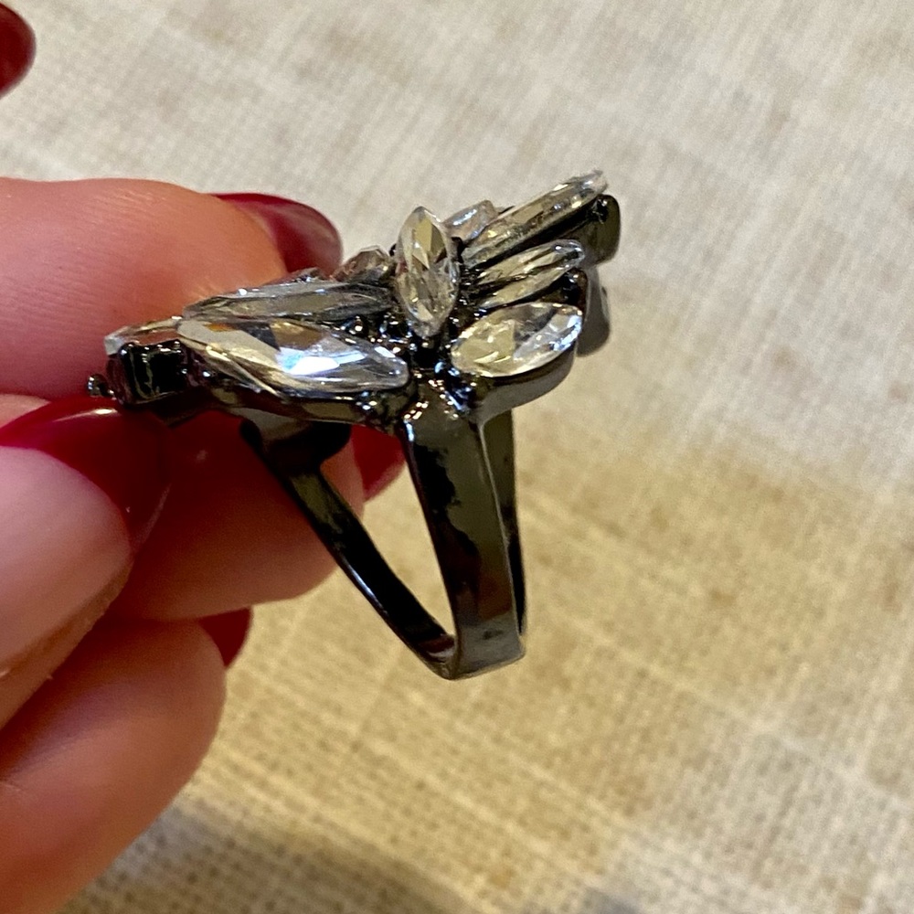 Ring - Picture 4 of 5